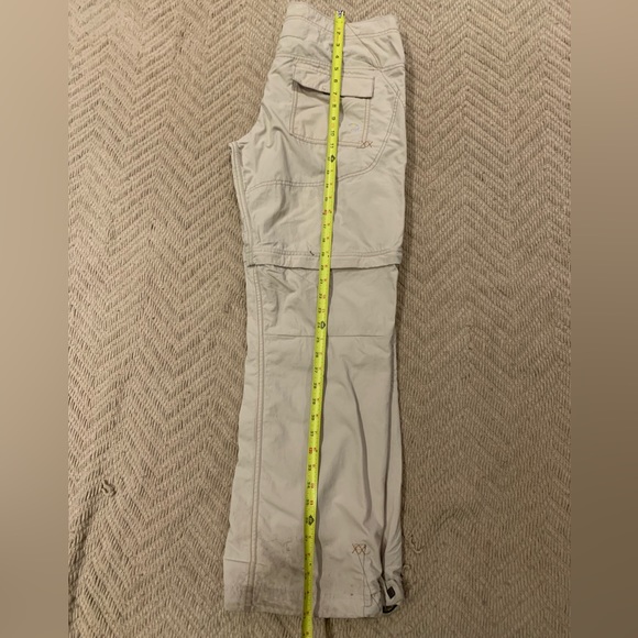 Mountain Hardwear | 12 | khaki tan long pants with zipper shorts nylon/polyester - Picture 3 of 7